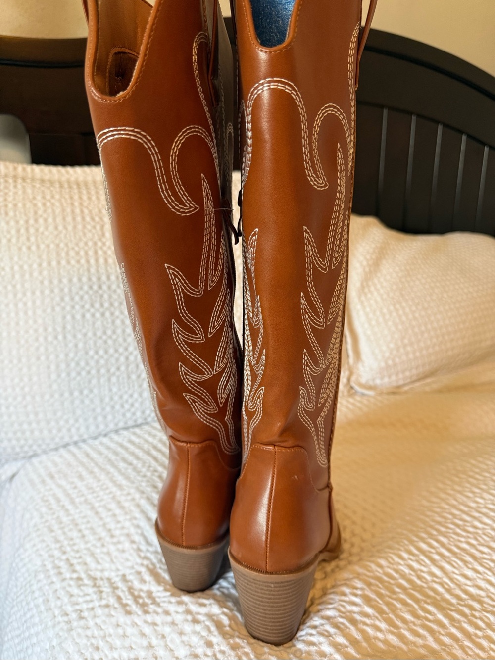 Western-Style Tall Women's Boots in Cognac Brown - Picture 2 of 4